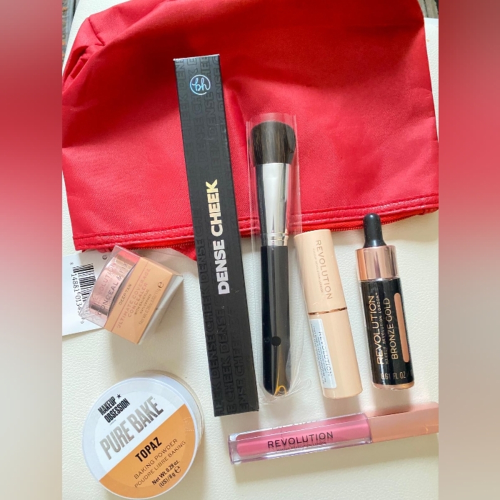 Makeup bundle